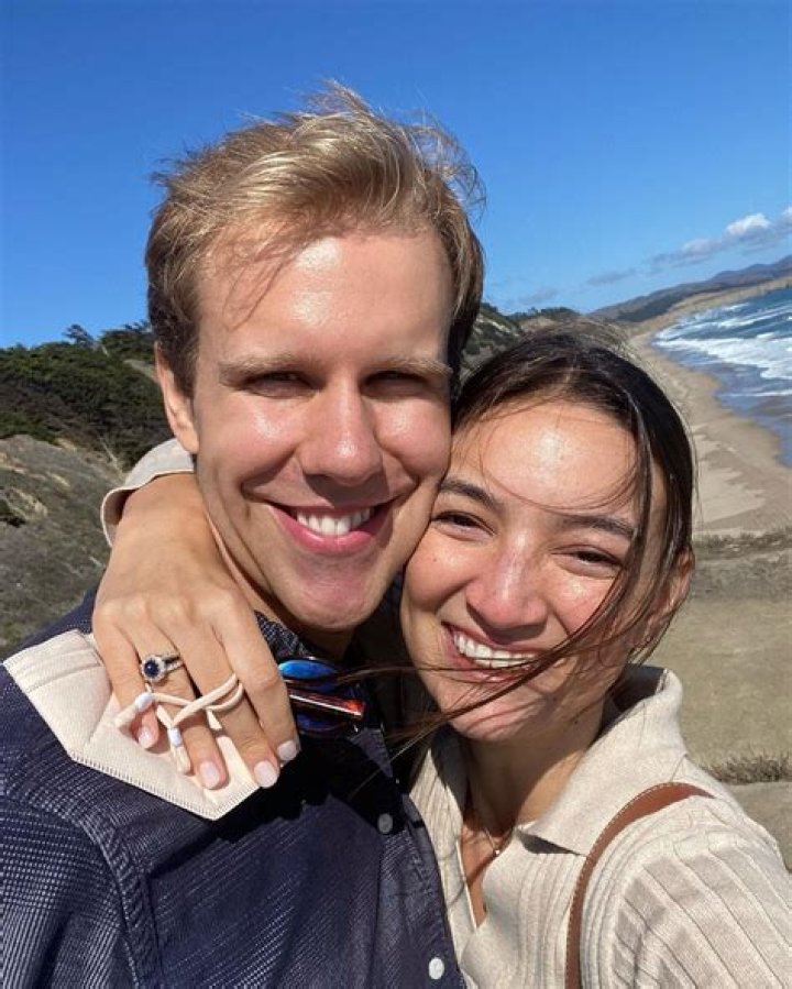 Discover The Heartwarming World Of "emily Mariko Brother"