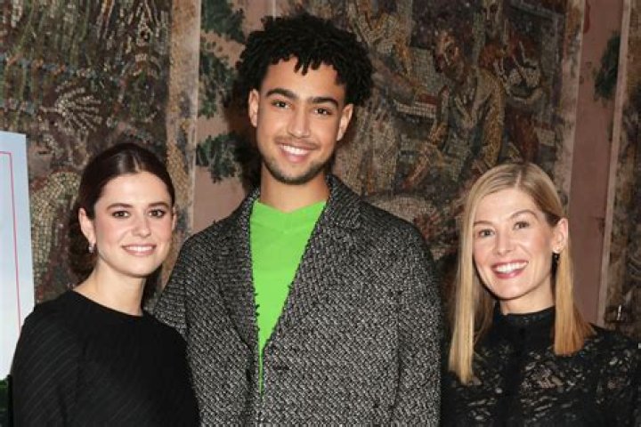 Uncover The Creative Bond: Archie Madekwe's Sibling Legacy