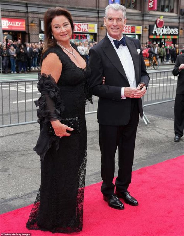 Unveiling The Multifaceted World Of Keely Shaye Smith: Paris Brosnan's Wife